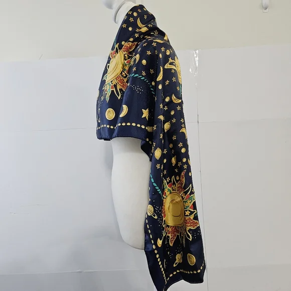 Gianni Versace 32 Square Silk Women's Ladies Neck Scarf